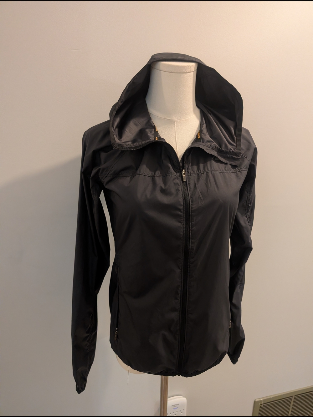 New Balance  Women's Black Hooded Utility Jacket